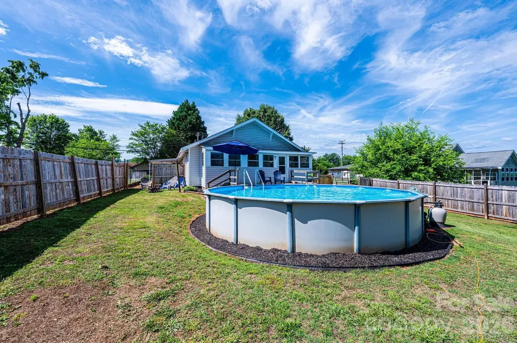 114 Mountain View Street Morganton NC 28655