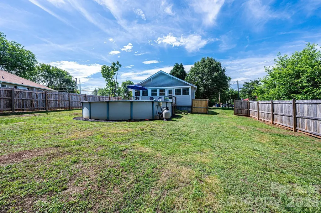 114 Mountain View Street Morganton NC 28655