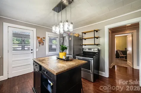 114 Mountain View Street Morganton NC 28655