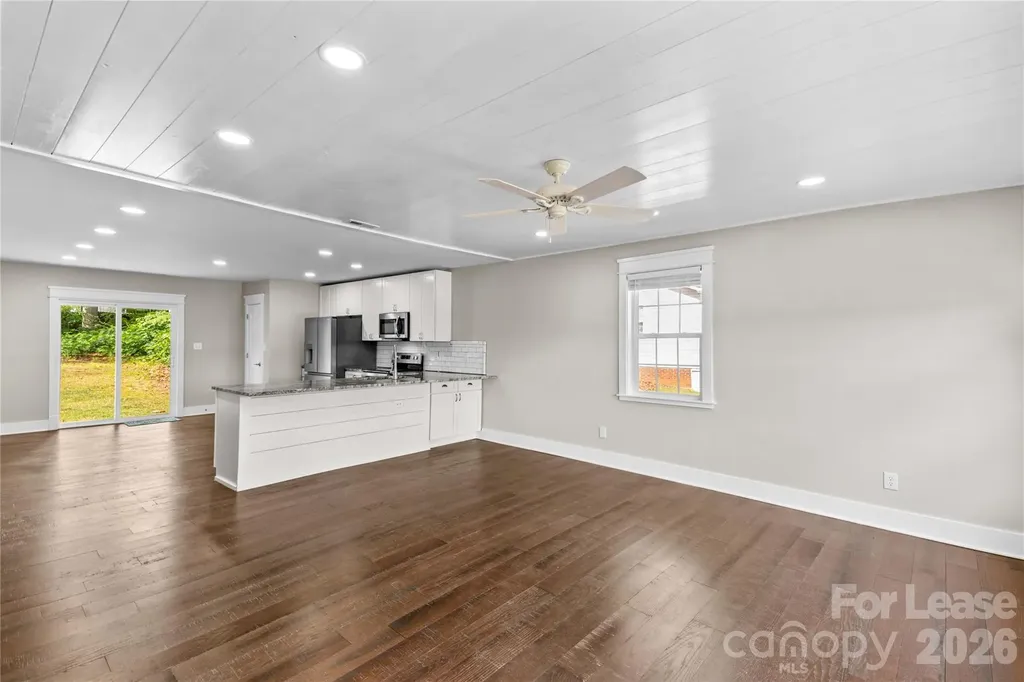 182 Commodore Loop Mooresville NC 28117