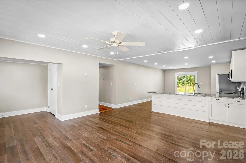 182 Commodore Loop Mooresville NC 28117