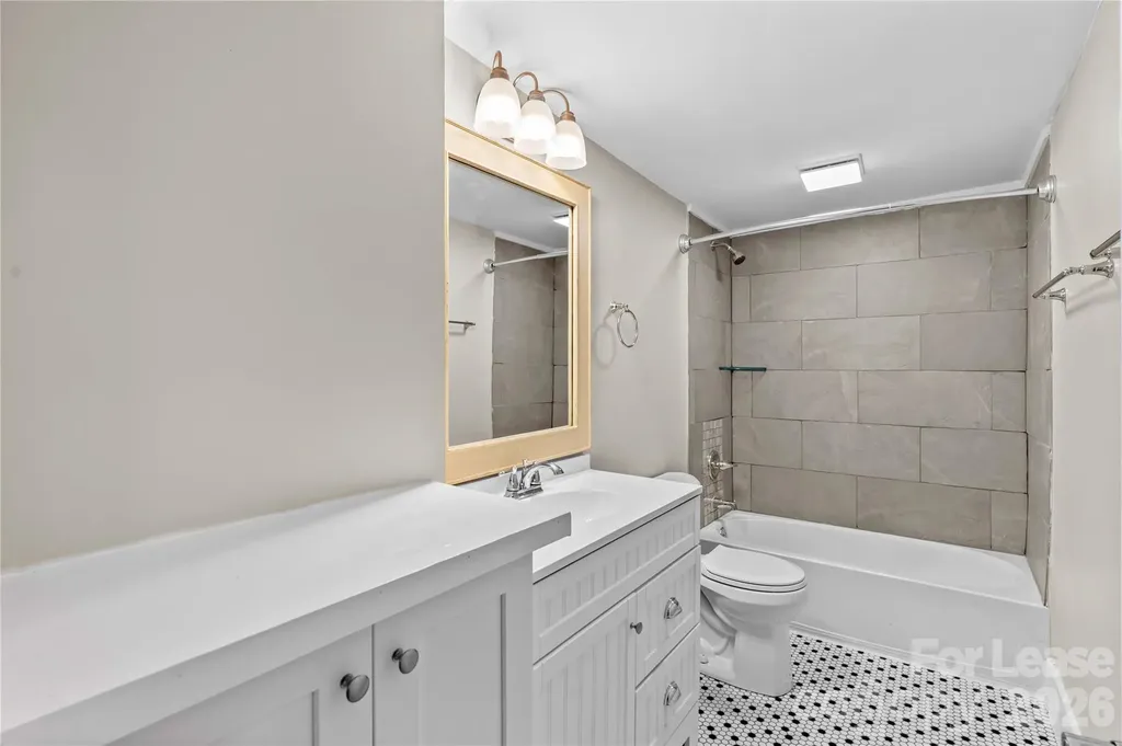 182 Commodore Loop Mooresville NC 28117
