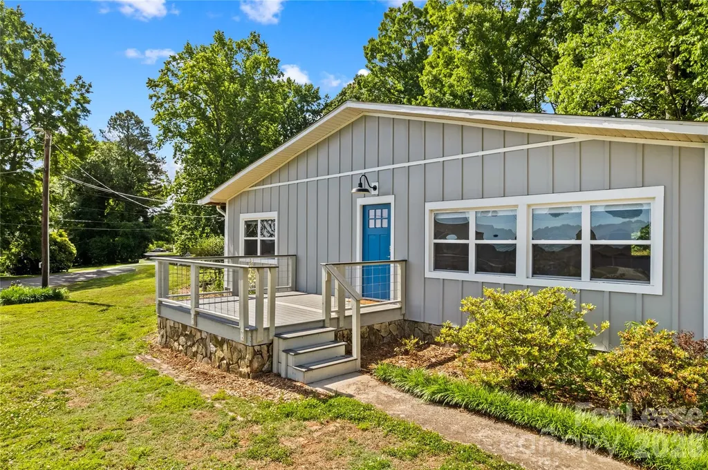 182 Commodore Loop Mooresville NC 28117