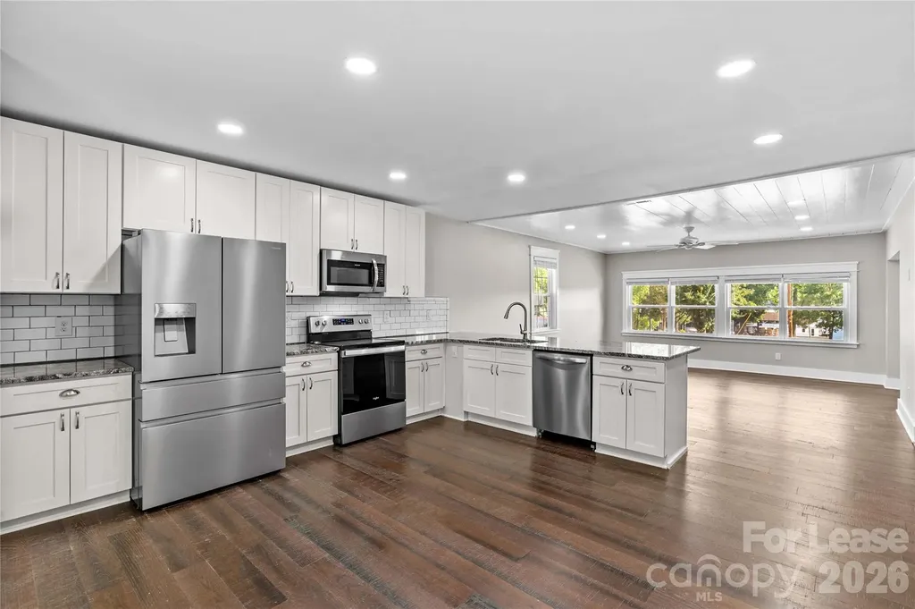 182 Commodore Loop Mooresville NC 28117