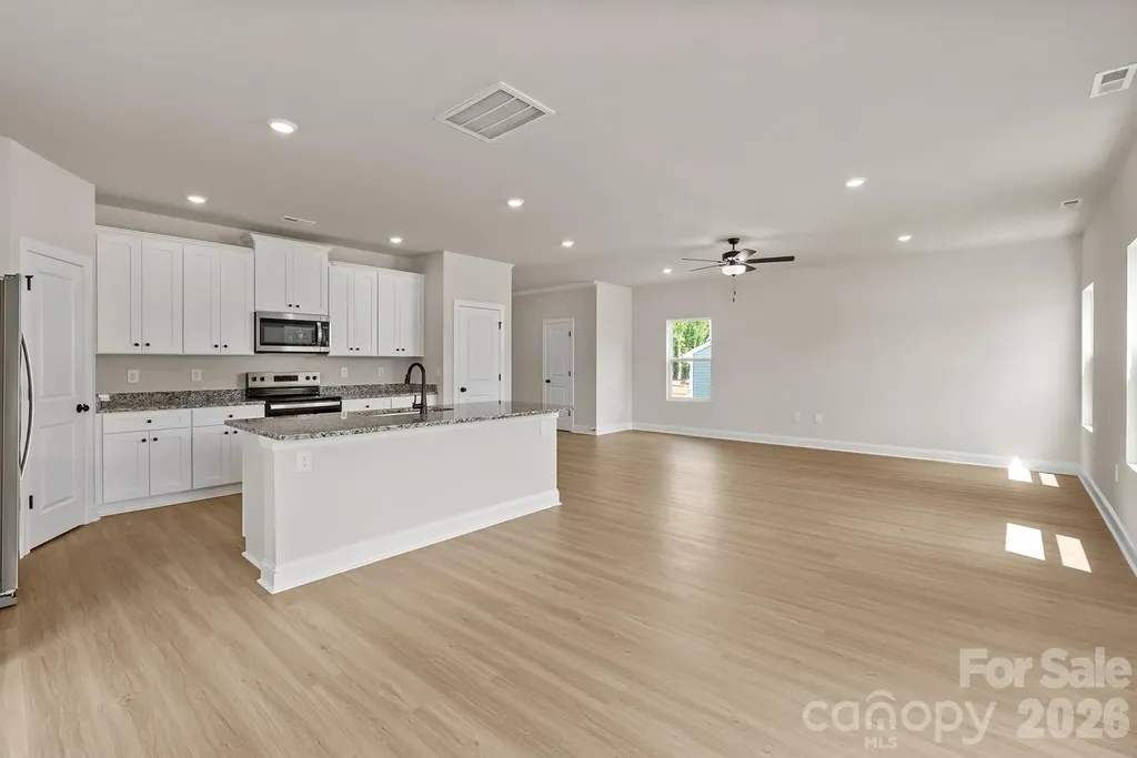 6520 Fairford Drive Charlotte NC 28215