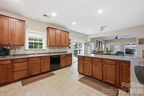 4405 Squirrel Trail Lane Charlotte NC 28269