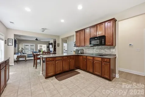 4405 Squirrel Trail Lane Charlotte NC 28269