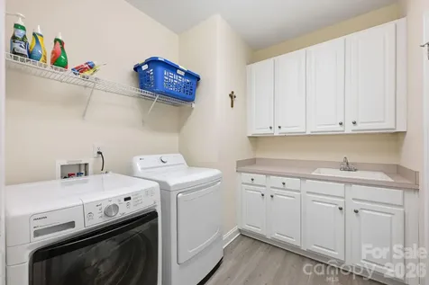 4405 Squirrel Trail Lane Charlotte NC 28269