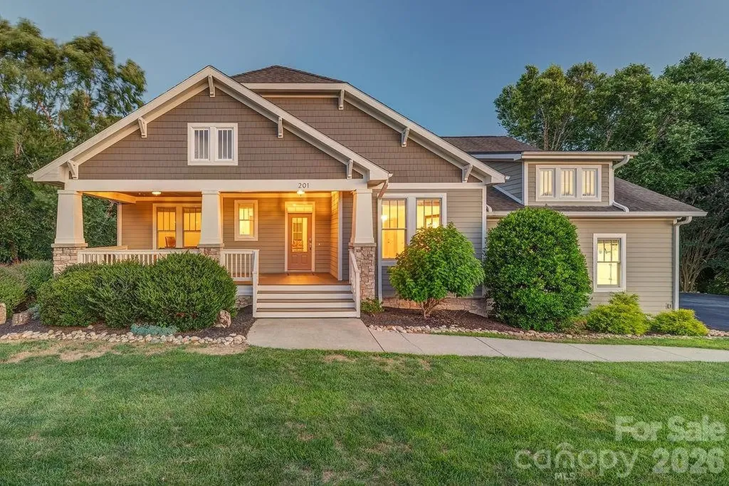 201 Skytop Farm Lane Hendersonville NC 28791