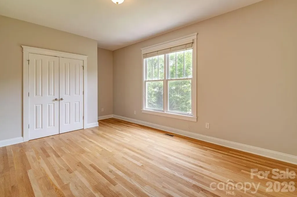 201 Skytop Farm Lane Hendersonville NC 28791