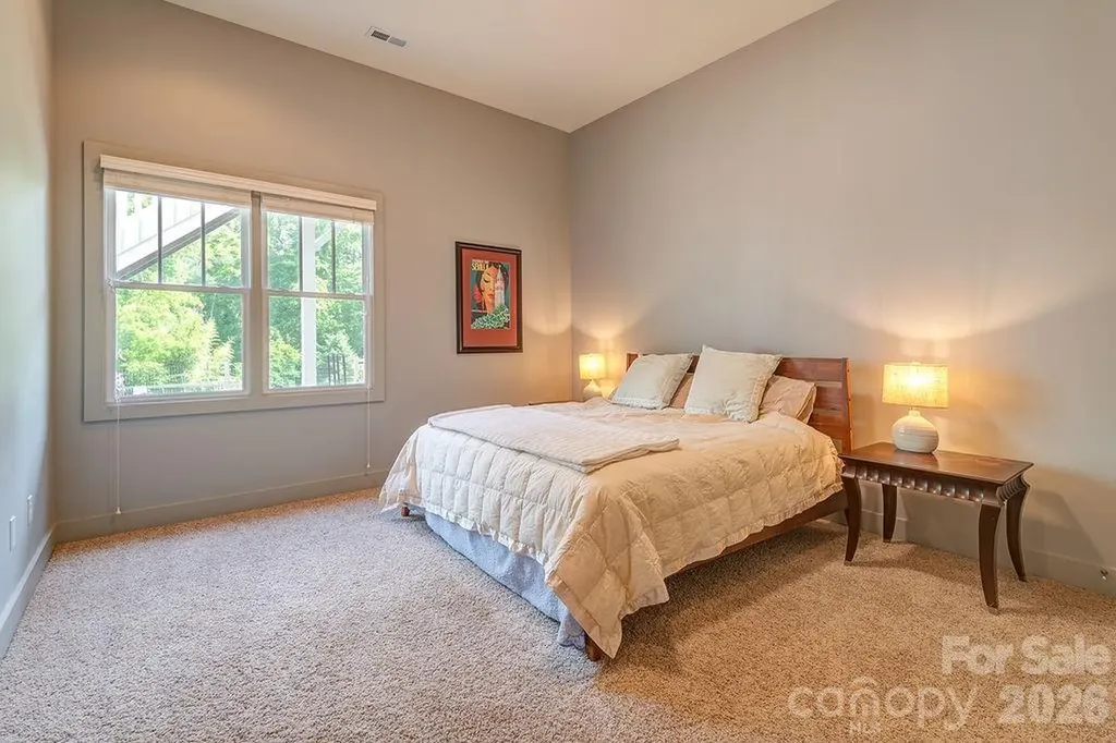201 Skytop Farm Lane Hendersonville NC 28791