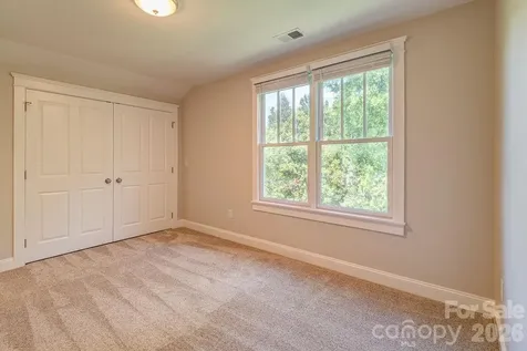 201 Skytop Farm Lane Hendersonville NC 28791