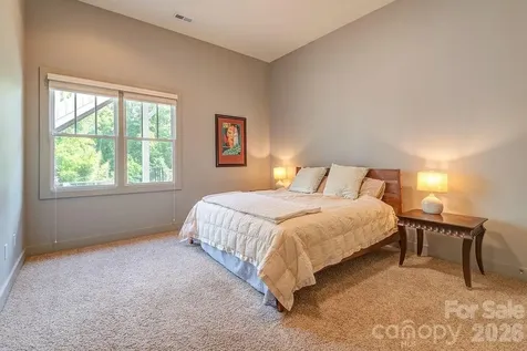 201 Skytop Farm Lane Hendersonville NC 28791