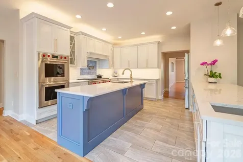 201 Skytop Farm Lane Hendersonville NC 28791