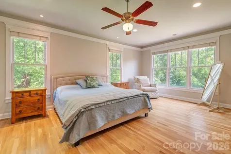 201 Skytop Farm Lane Hendersonville NC 28791