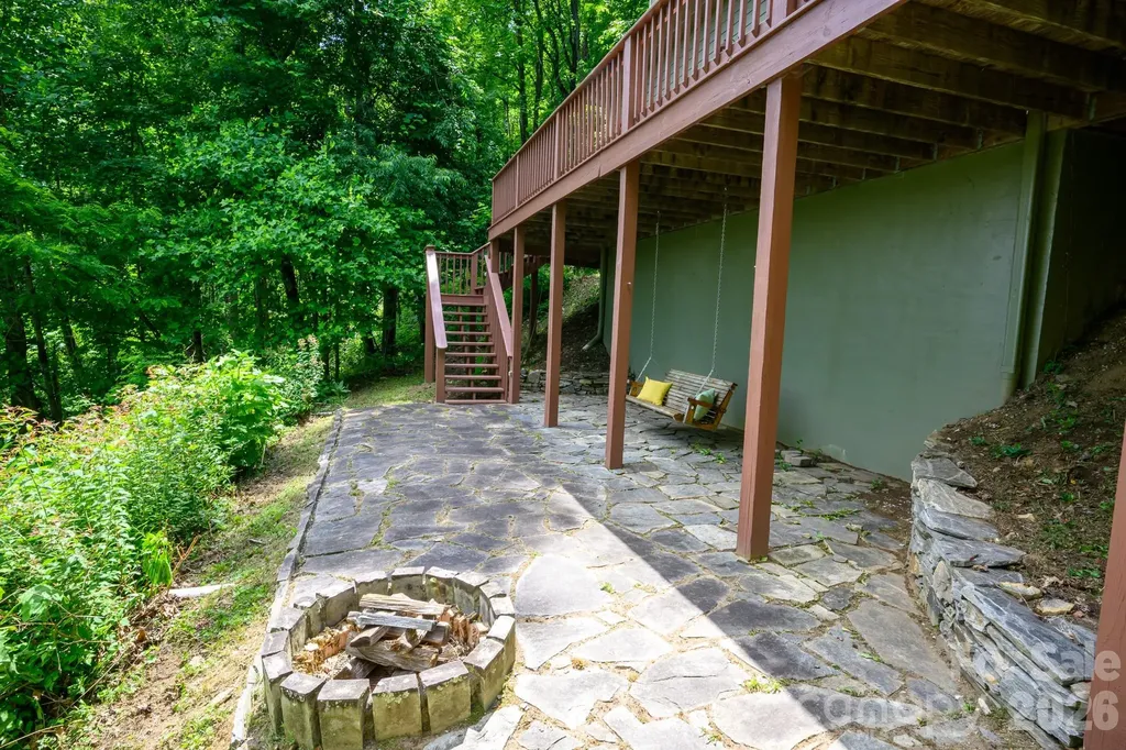 1299 Pine Ridge Road Burnsville NC 28714