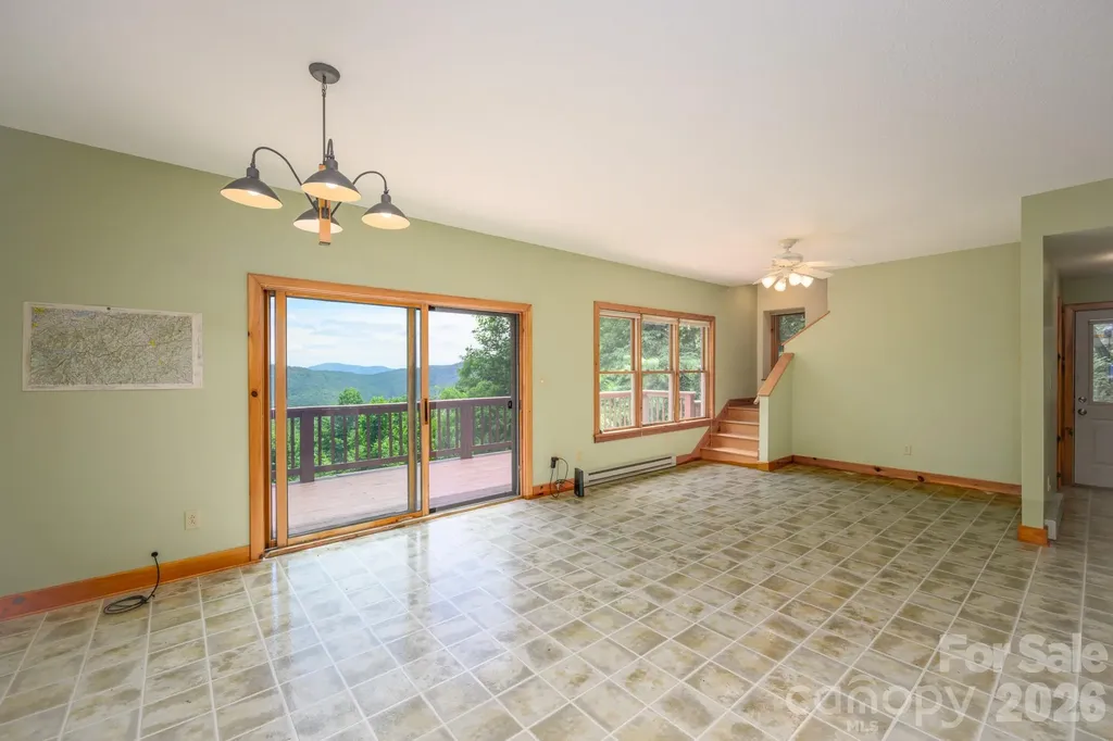 1299 Pine Ridge Road Burnsville NC 28714