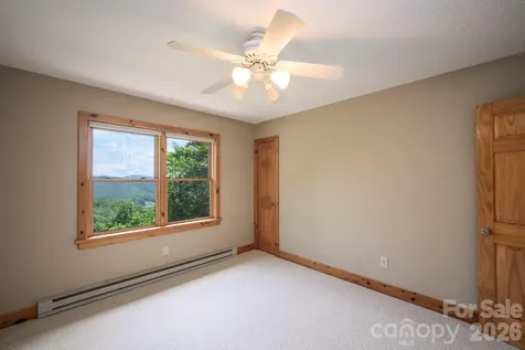 1299 Pine Ridge Road Burnsville NC 28714