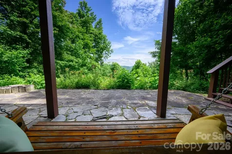 1299 Pine Ridge Road Burnsville NC 28714