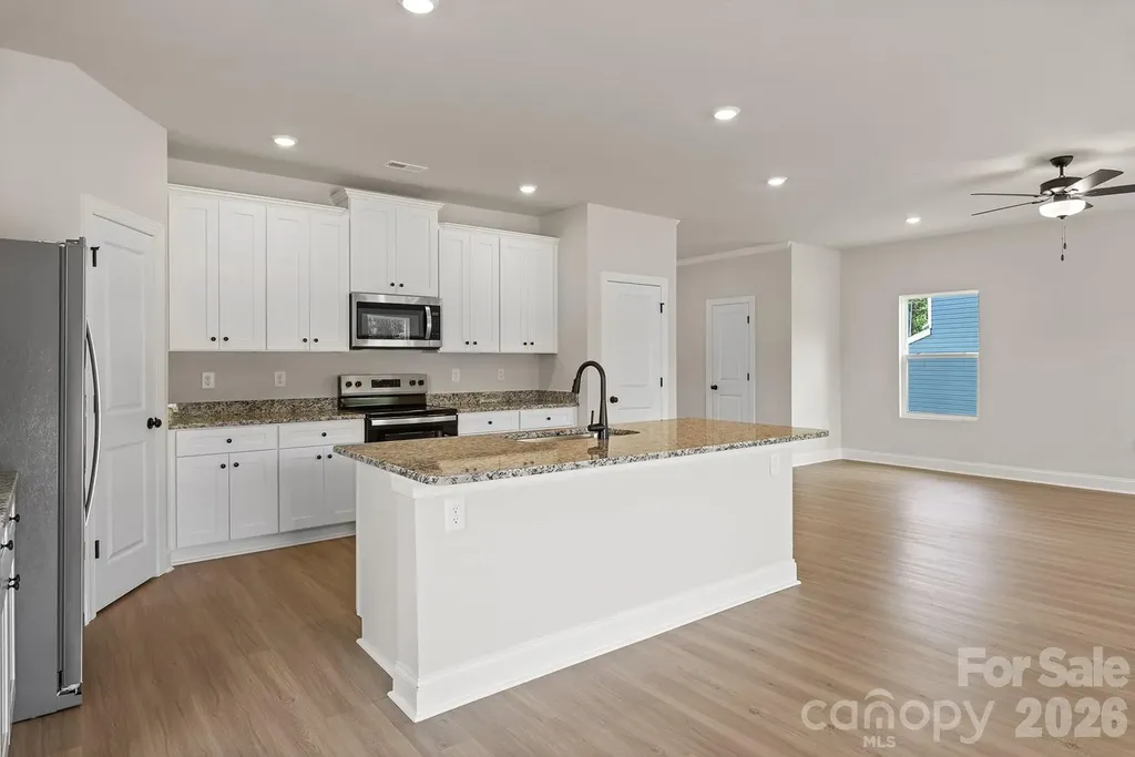 6504 Fairford Drive Charlotte NC 28215
