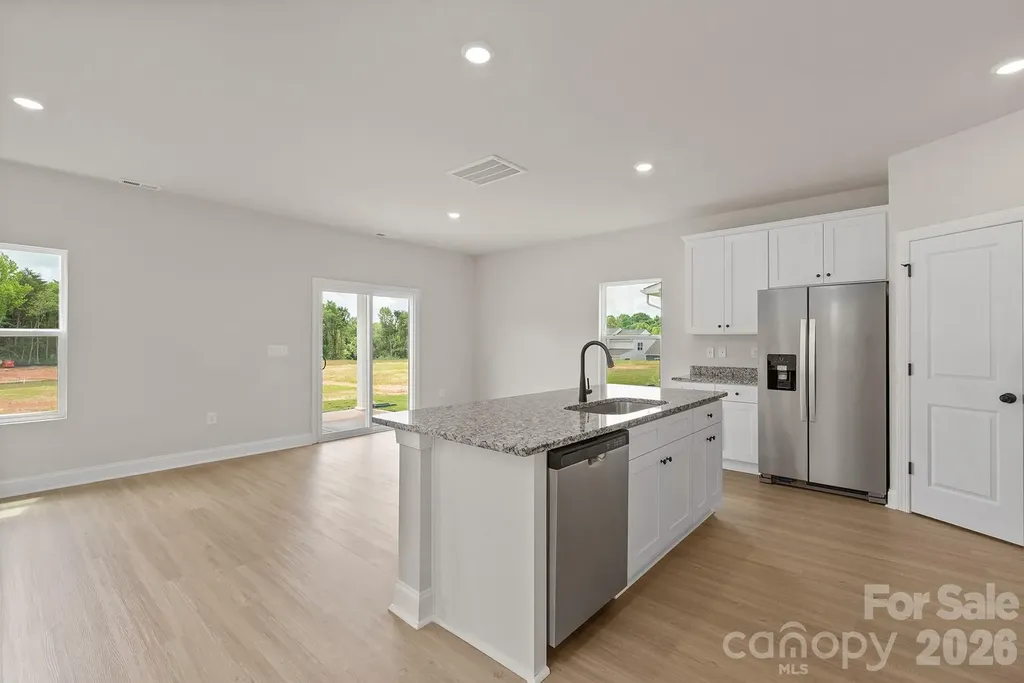 6504 Fairford Drive Charlotte NC 28215