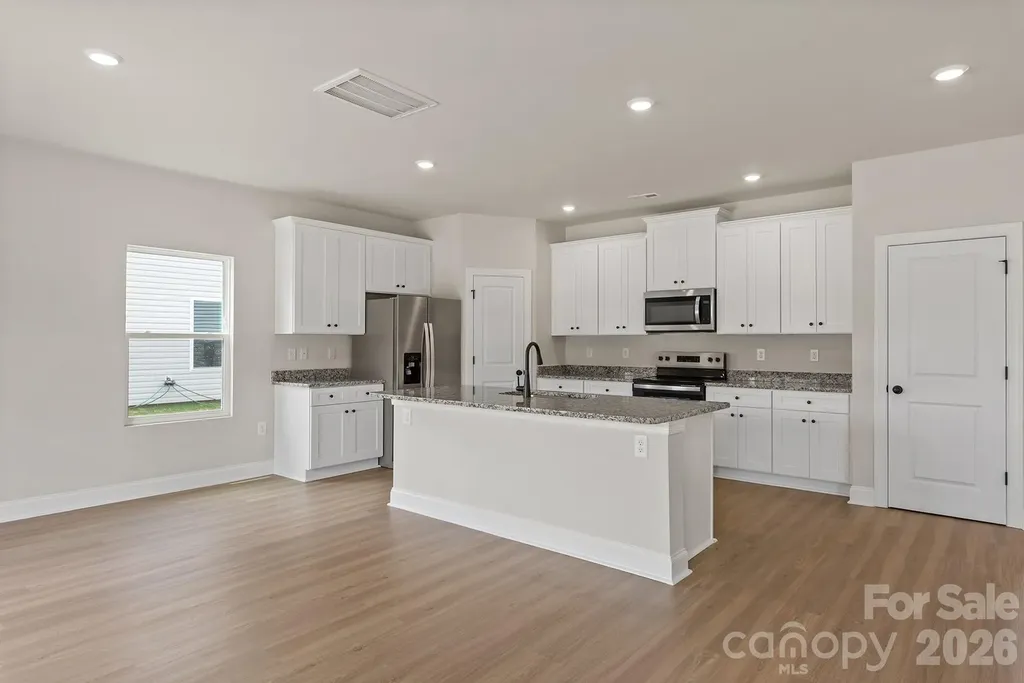 6504 Fairford Drive Charlotte NC 28215