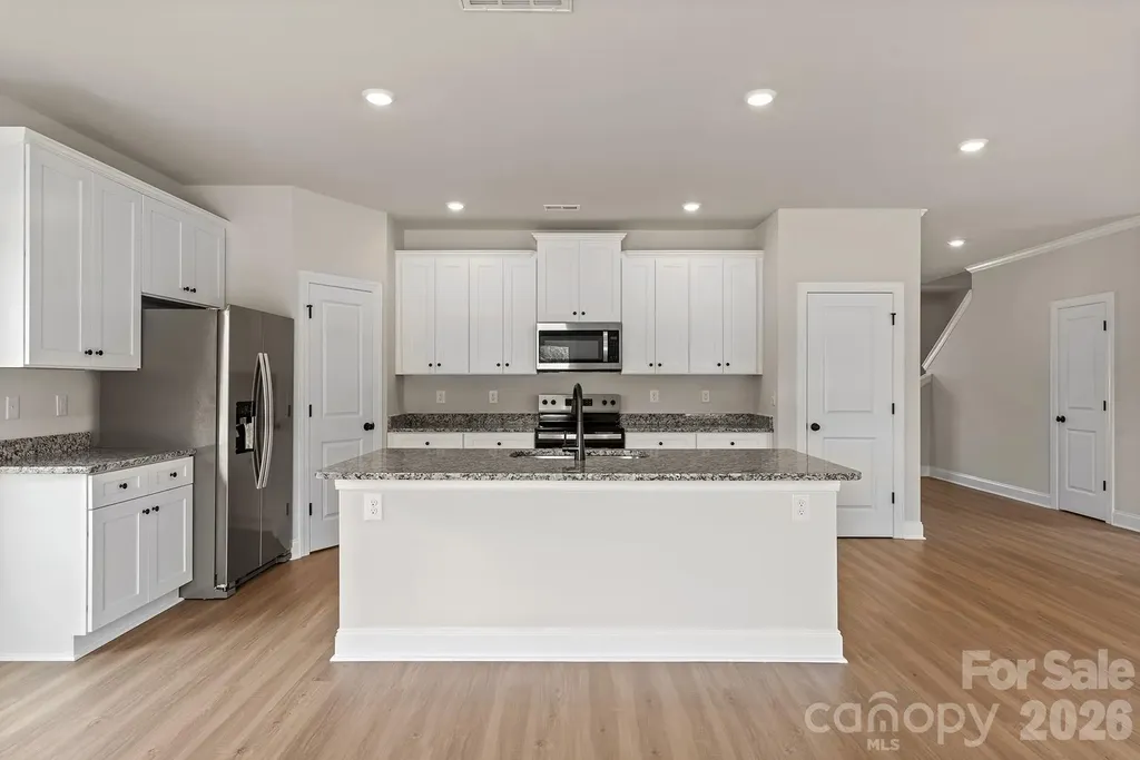 6504 Fairford Drive Charlotte NC 28215