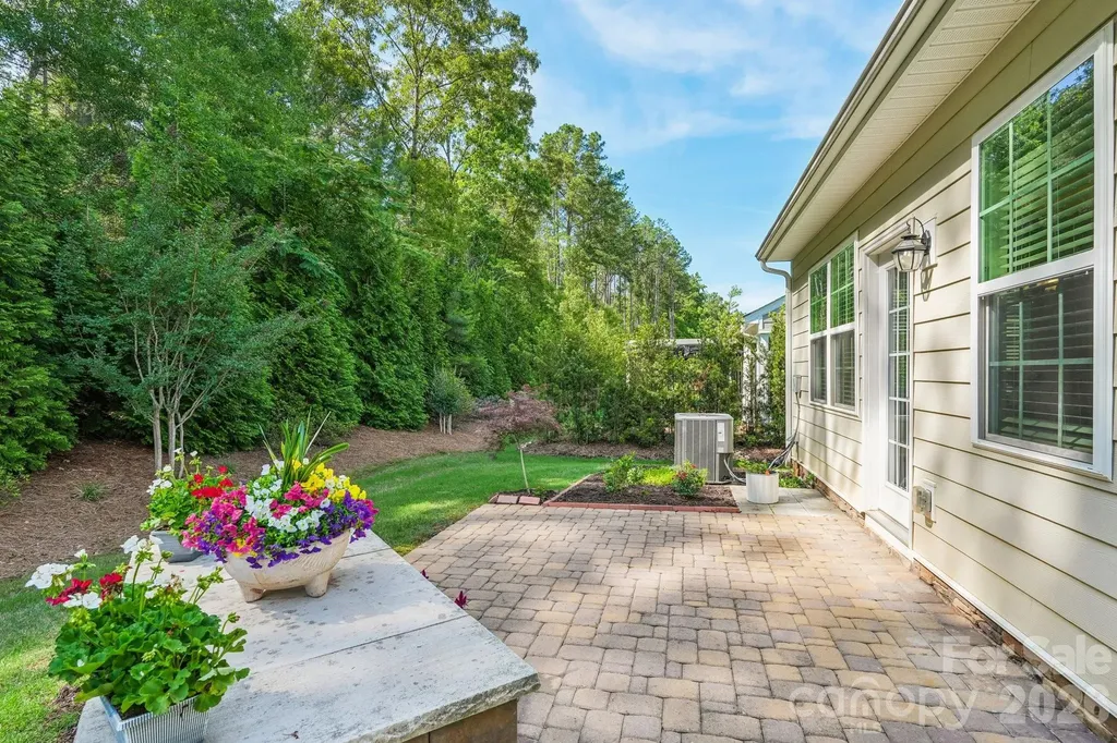 128 Van Gogh Trail Mount Holly NC 28120