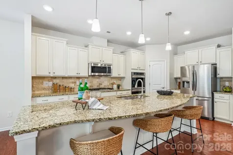 128 Van Gogh Trail Mount Holly NC 28120