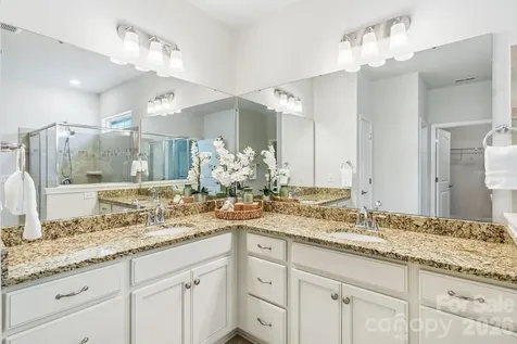 128 Van Gogh Trail Mount Holly NC 28120