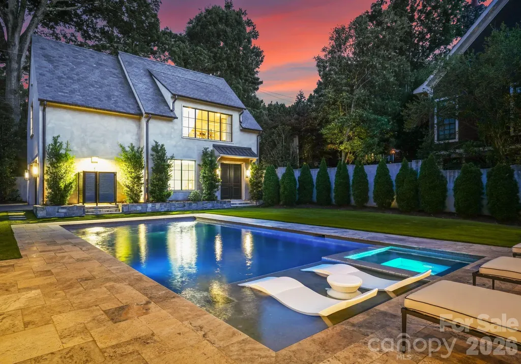 1919 Shoreham Drive Charlotte NC 28211
