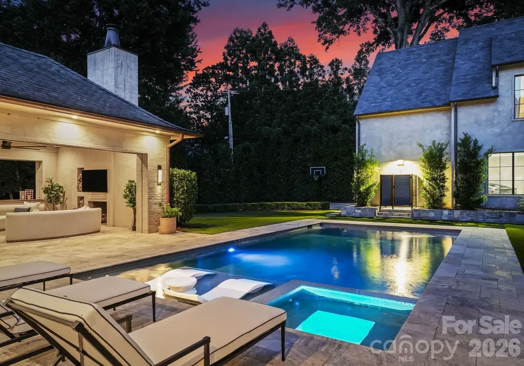 1919 Shoreham Drive Charlotte NC 28211