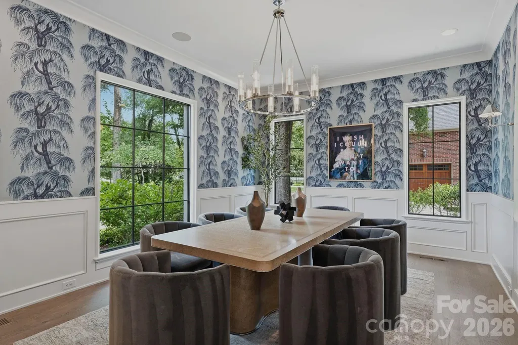 1919 Shoreham Drive Charlotte NC 28211
