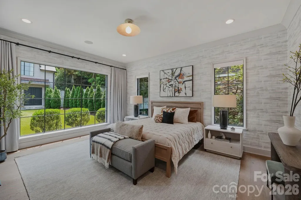 1919 Shoreham Drive Charlotte NC 28211