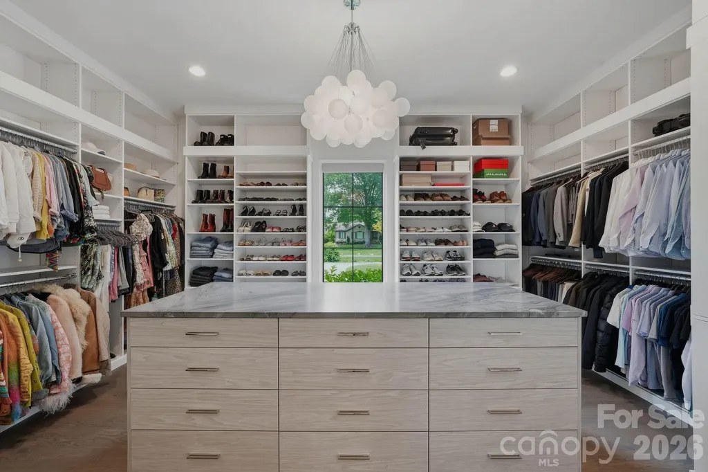 1919 Shoreham Drive Charlotte NC 28211