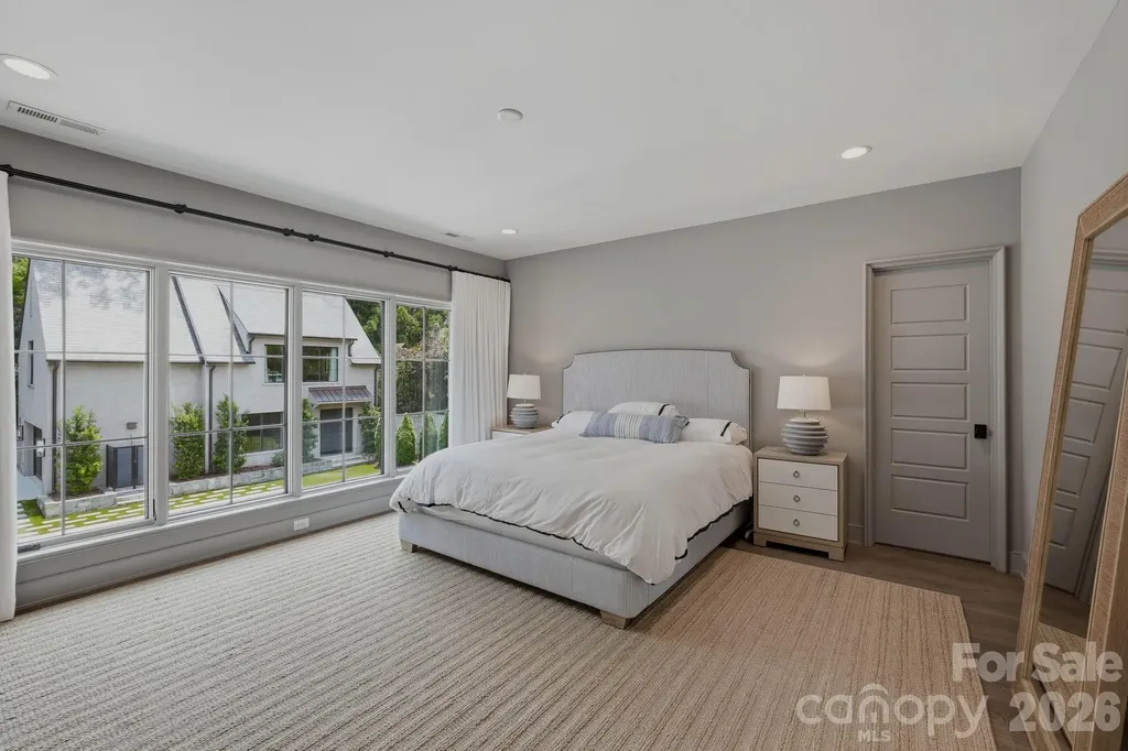 1919 Shoreham Drive Charlotte NC 28211