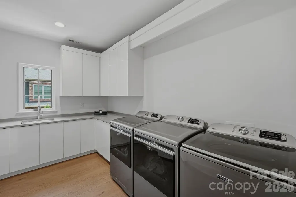 1919 Shoreham Drive Charlotte NC 28211
