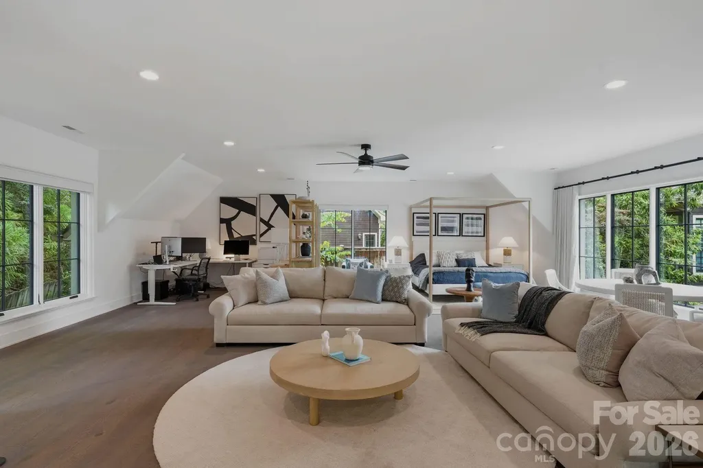 1919 Shoreham Drive Charlotte NC 28211