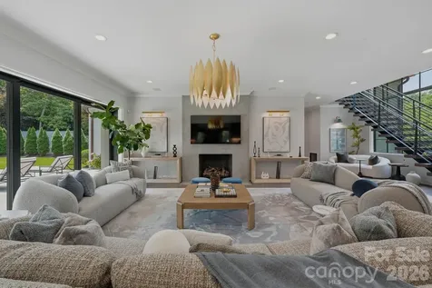 1919 Shoreham Drive Charlotte NC 28211