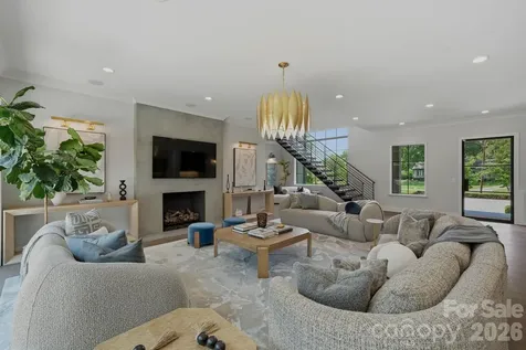 1919 Shoreham Drive Charlotte NC 28211