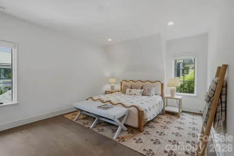 1919 Shoreham Drive Charlotte NC 28211
