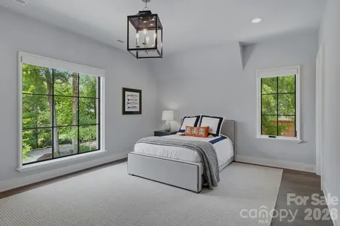 1919 Shoreham Drive Charlotte NC 28211