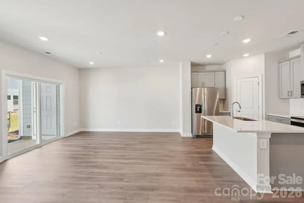 9009 Foggy Brook Loop Charlotte NC 28216