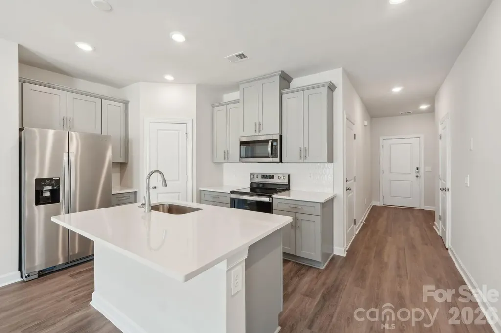 9009 Foggy Brook Loop Charlotte NC 28216