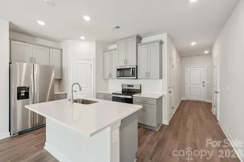 9009 Foggy Brook Loop Charlotte NC 28216