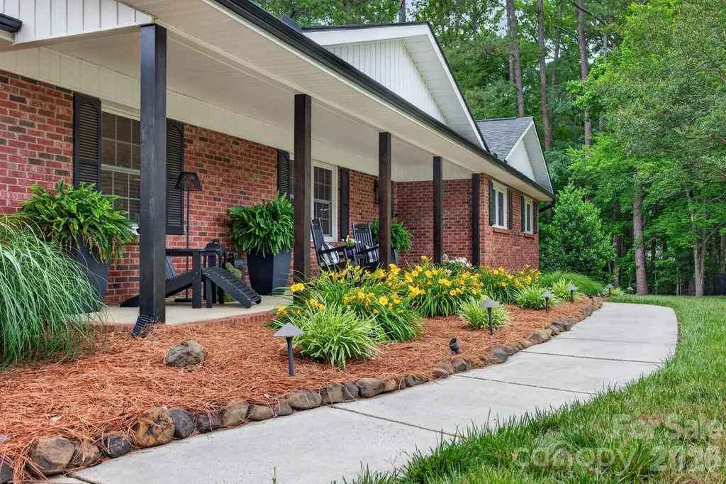 301 Pinecroft Lane Spencer NC 28159