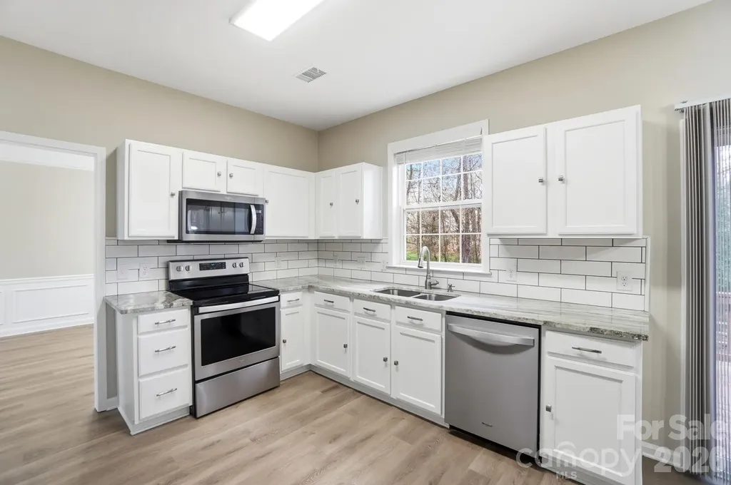 7711 Taymouth Lane Charlotte NC 28269