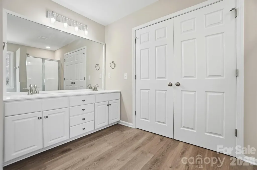 7711 Taymouth Lane Charlotte NC 28269