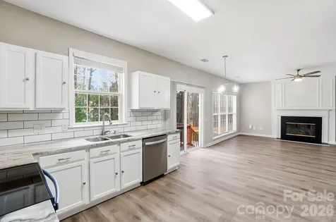 7711 Taymouth Lane Charlotte NC 28269