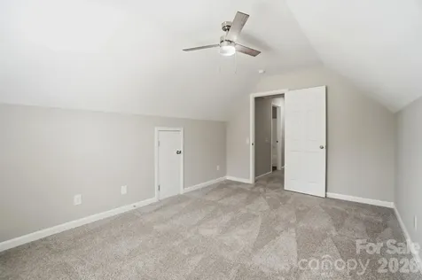 7711 Taymouth Lane Charlotte NC 28269